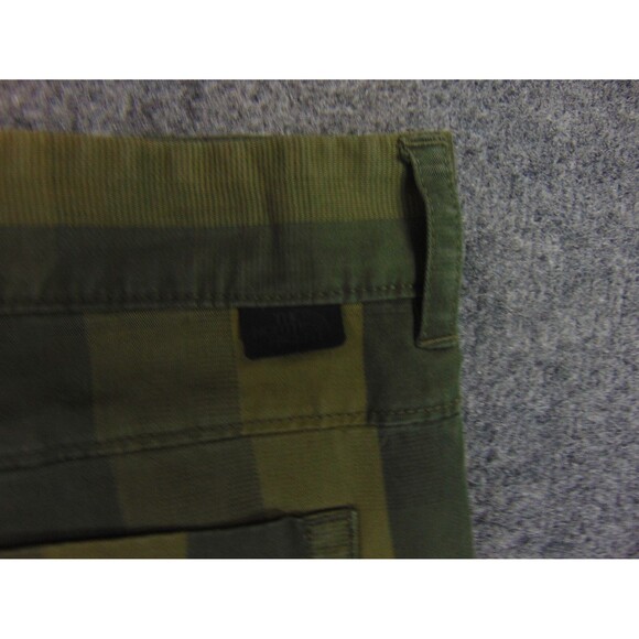 The North Face Shorts Mens 40x10 Green Stripe Chino Short Pants - Picture 5 of 10